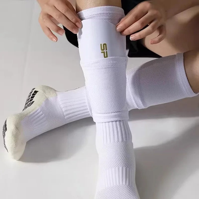 Een set voetbalscheenbeschermers met hoge elasticiteit, volwassenen, kinderen, sportlegging, hoes voor buitenbescherming, Nop Slip-voetbalsokken